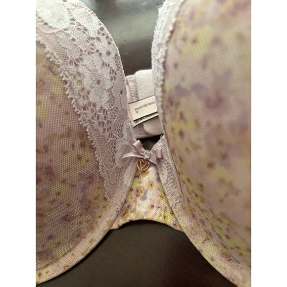 2- NWT Victoria's Secret 38DDD Body by Victoria Padded Push Up Bras - Picture 3 of 14